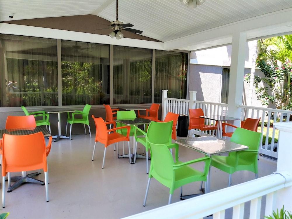 Quality Suites Fort Myers Airport I-75 Екстериор снимка