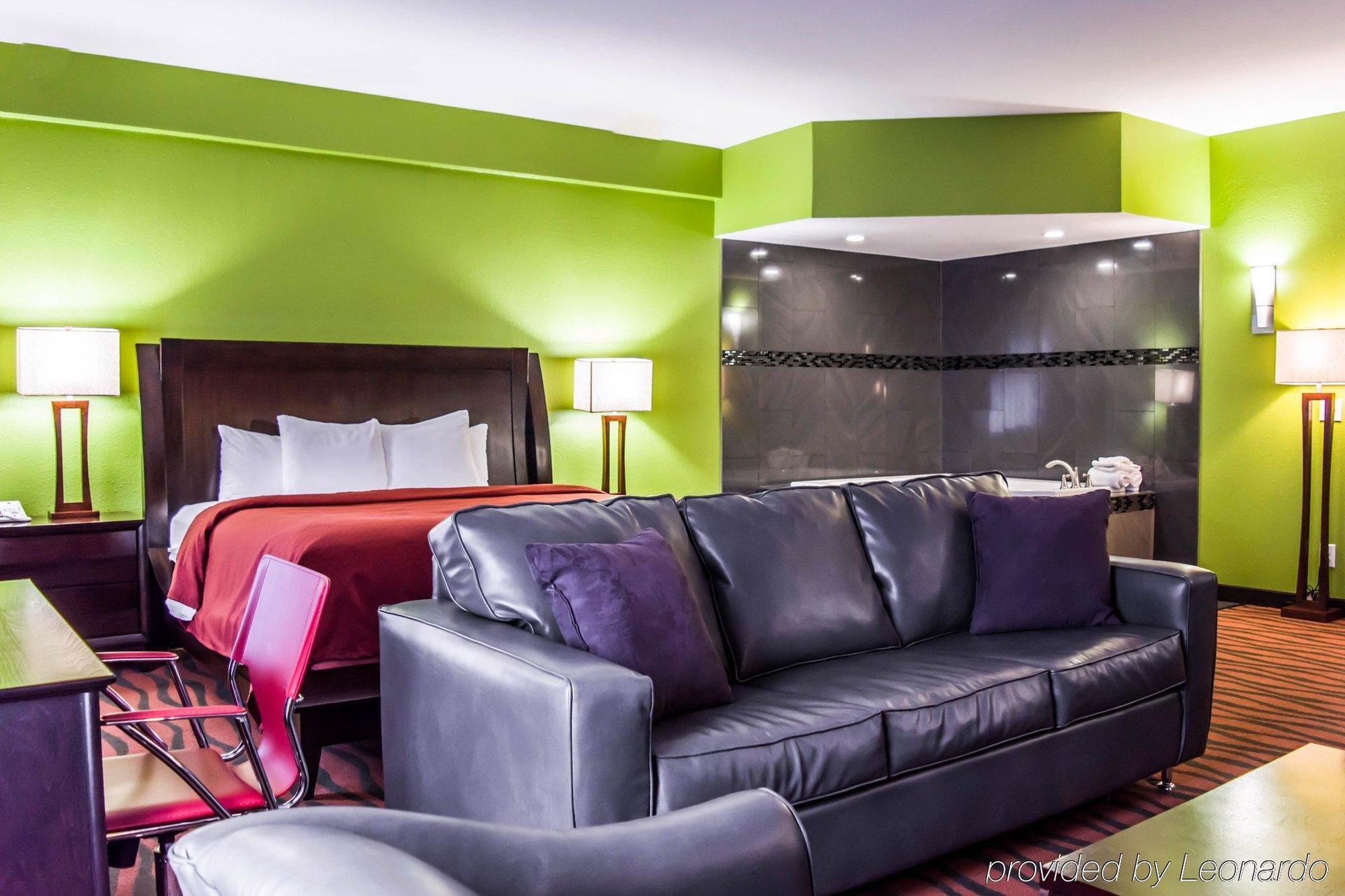 Quality Suites Fort Myers Airport I-75 Екстериор снимка