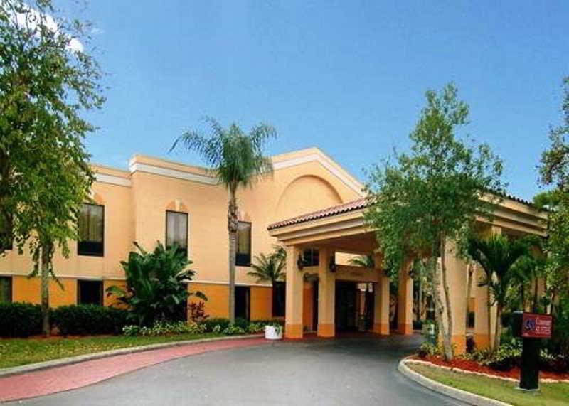 Quality Suites Fort Myers Airport I-75 Екстериор снимка