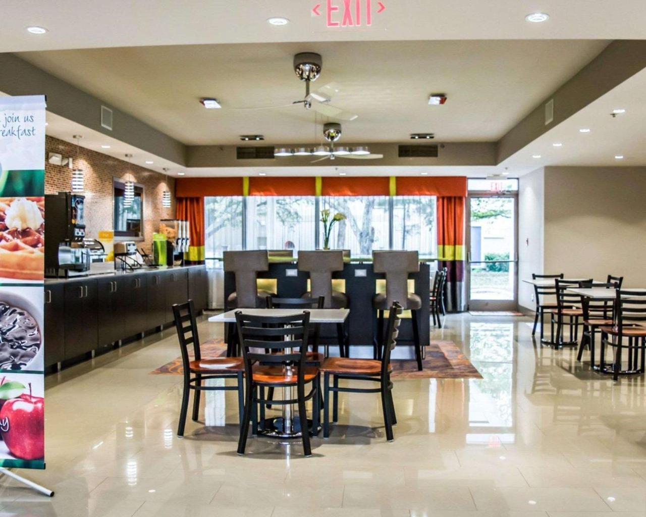Quality Suites Fort Myers Airport I-75 Екстериор снимка