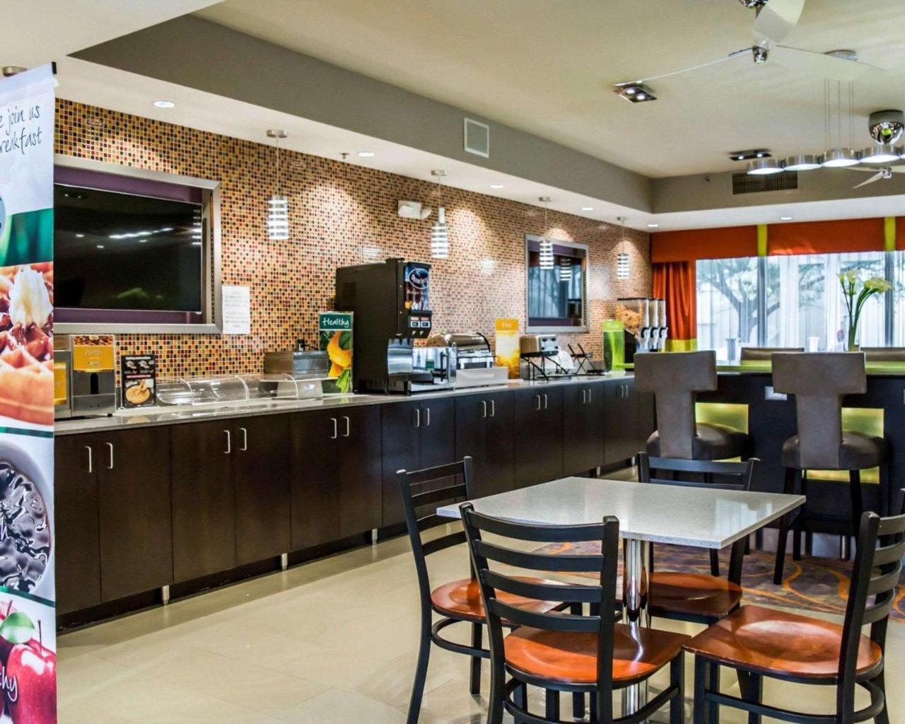 Quality Suites Fort Myers Airport I-75 Екстериор снимка